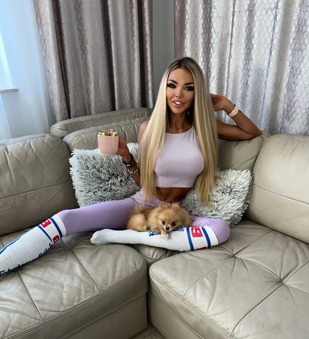 Mega gorące ujęcie! Seksowna wokalistka disco polo kusi swoimi wdziękami!