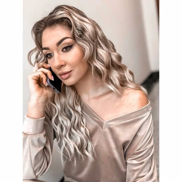 Gwiazda disco polo przyłapana u fryzjera?! ZOBACZCIE zdjęcie nowej fryzury Małgorzaty Główki! 