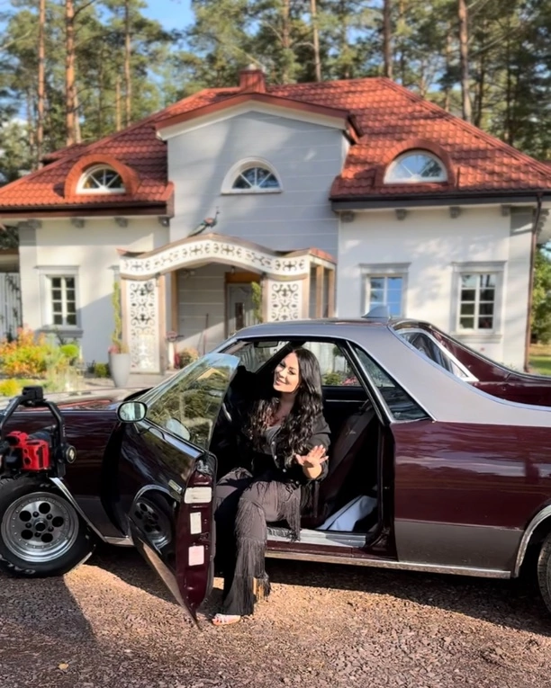 Kaszubska Influencerka łączy tradycję z latino! Nowy hit „Latino, Latino„ podbije parkiety?