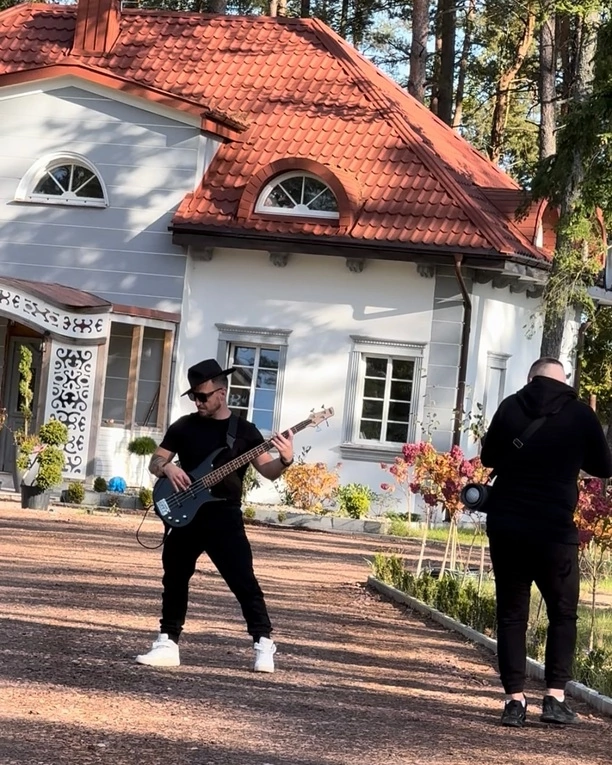 Kaszubska Influencerka łączy tradycję z latino! Nowy hit „Latino, Latino„ podbije parkiety?