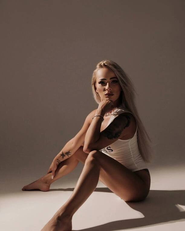 Gorące zdjęcia wokalistki disco polo! Malutka wygląda zmysłowo i ponętnie | ZDJĘCIA