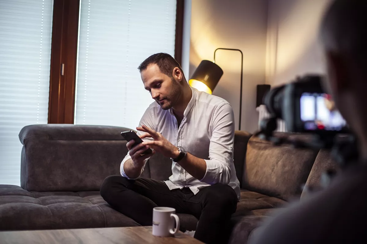 TYLKO U NAS Klif Orłowski tłem dla teledysku disco polo! The Brothers przygotowali niezwykłą nowość pt. „Między nami„ | VIDEO