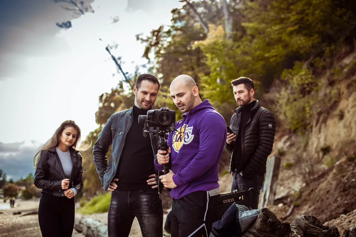 TYLKO U NAS Klif Orłowski tłem dla teledysku disco polo! The Brothers przygotowali niezwykłą nowość pt. „Między nami„ | VIDEO