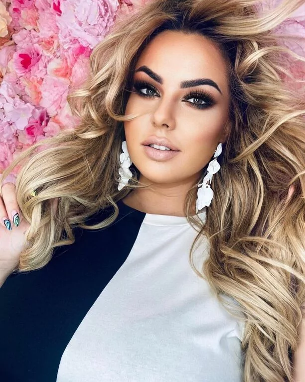 Szokująca metamorfoza Pauli Karpowicz – Top Girls! Fani disco polo jej nie poznali! ”Aż trudno poznać”