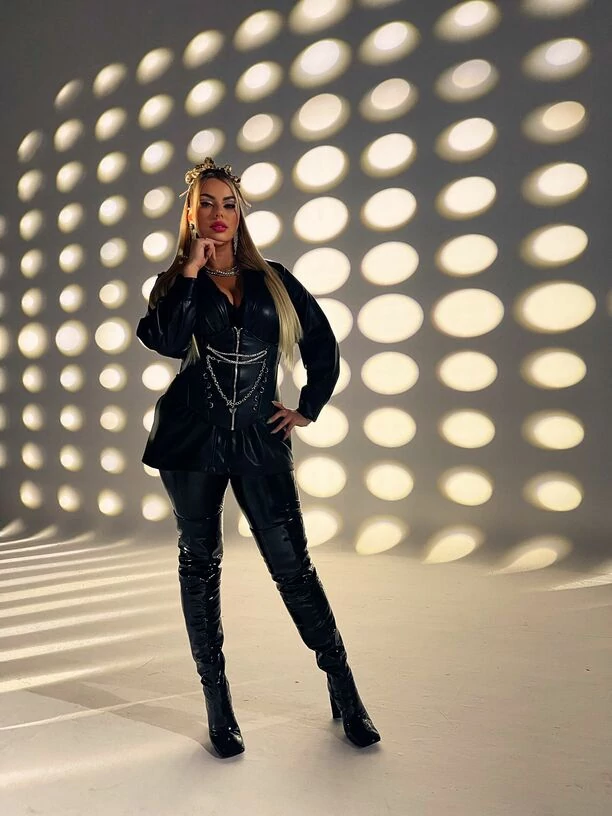 Tylko u nas! Topky z nową produkcją pt. „Czy warto kochać tak„! Wiemy, o czym jest nowy singiel Angeliki oraz Pauli! [Zdjęcia]