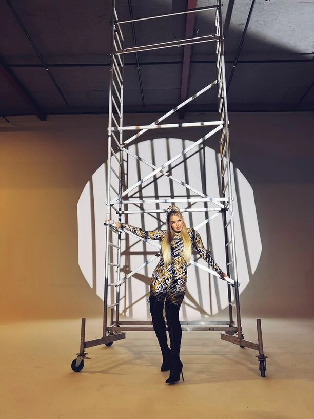 Tylko u nas! Topky z nową produkcją pt. „Czy warto kochać tak„! Wiemy, o czym jest nowy singiel Angeliki oraz Pauli! [Zdjęcia]