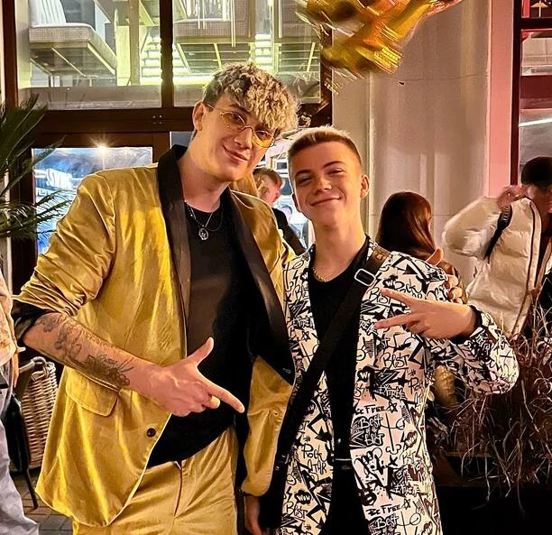 Utalentowany gwiazdor disco polo bawił się na urodzinach słynnej influencerki Anastasii Zakhandrevych [Zdjęcia] 