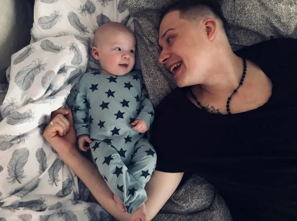 Znany gwiazdor disco polo pokazał swojego syna! Internauci komentują! Wyglądają jak dwie krople wody?