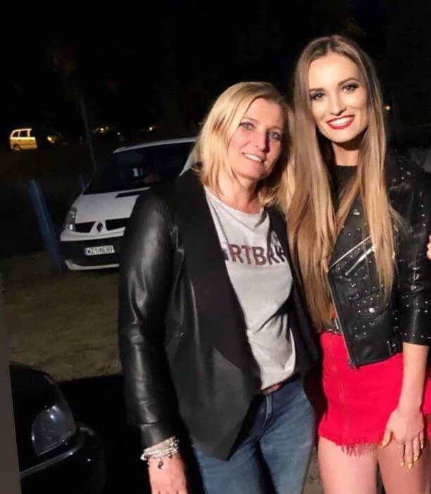 Znana wokalistka disco polo Paulina Banaszek z Energy Girls pokazała swoją mamę! Wyglądają jak siostry?!