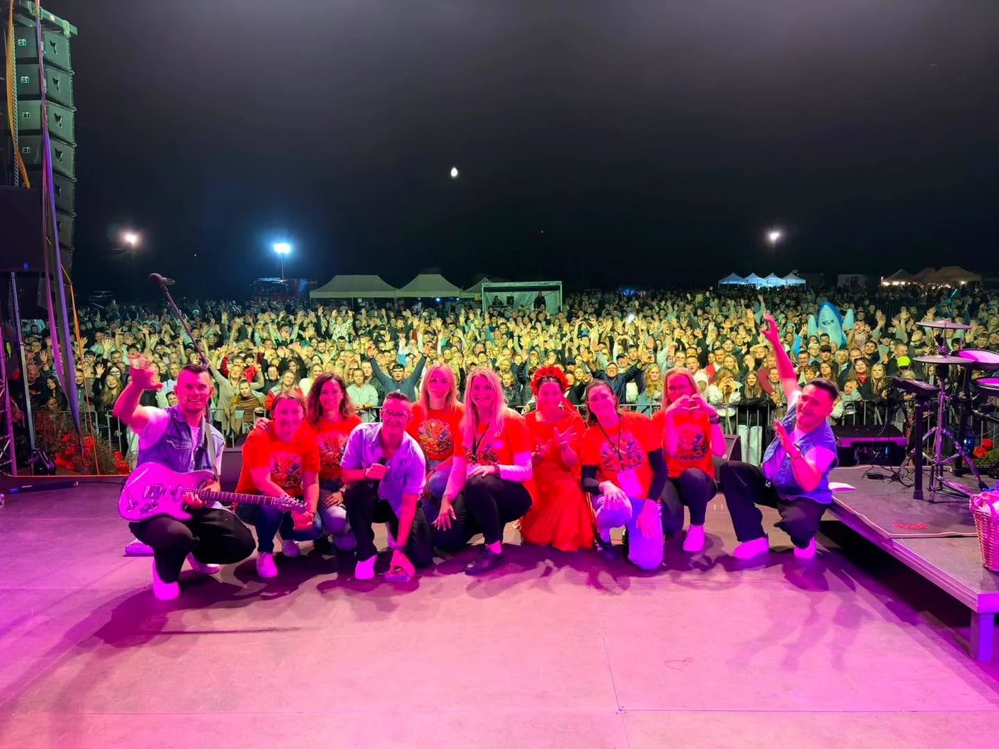 Cztery sceny, dwa dni i zdarte gardła. Playboys pokazali, ile kosztuje sierpniowy grafik disco polo