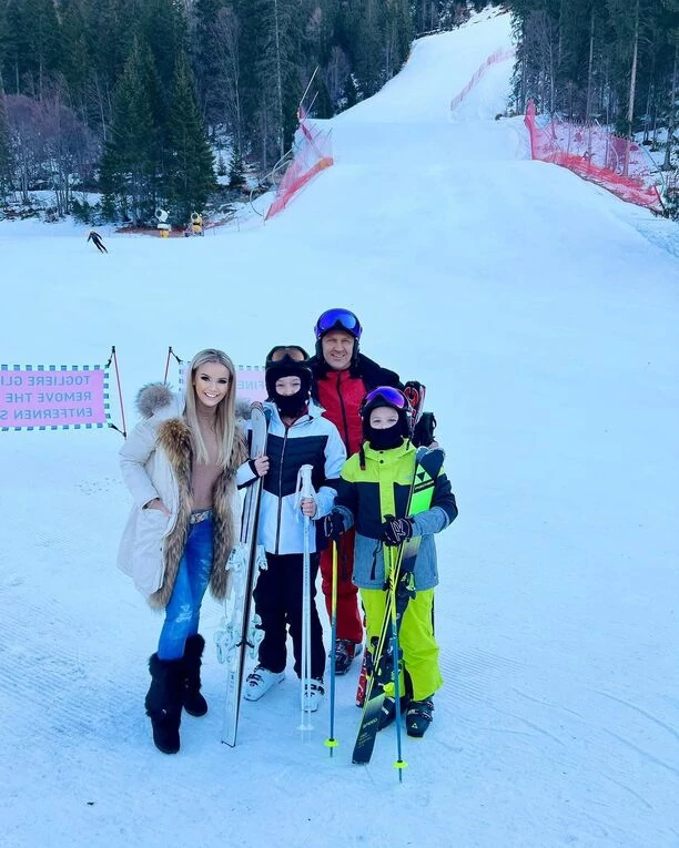 Znana gwiazda disco polo pokazuje jak wypoczywa z rodziną we Włoszech! Stok, narty i smaczne jedzenie!