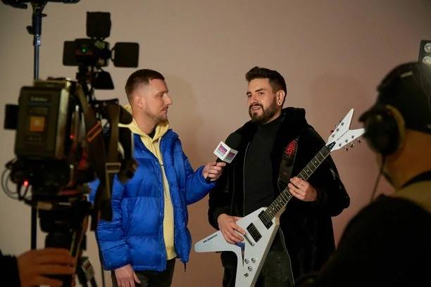 Zespół Nokaut powraca z nową piosenką i teledyskiem pt. „Unosi mnie wiatr„