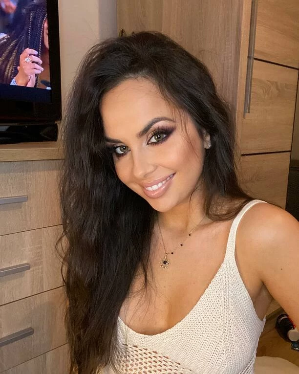 Wokalistka disco polo bez stanika?! Gorąca Milena Grzywacz rozgrzewa INSTA! Pod postem lawina komentarzy! 