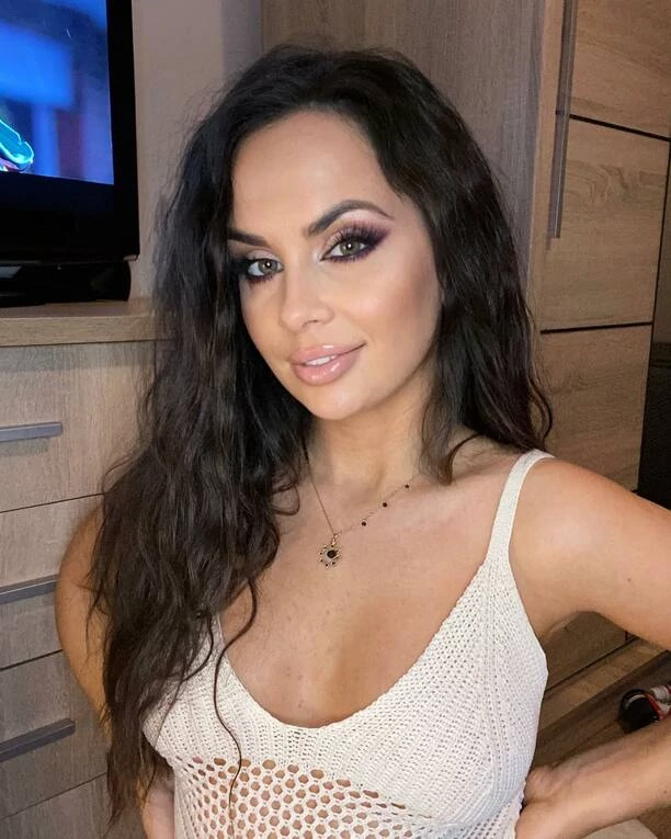 Wokalistka disco polo bez stanika?! Gorąca Milena Grzywacz rozgrzewa INSTA! Pod postem lawina komentarzy! 