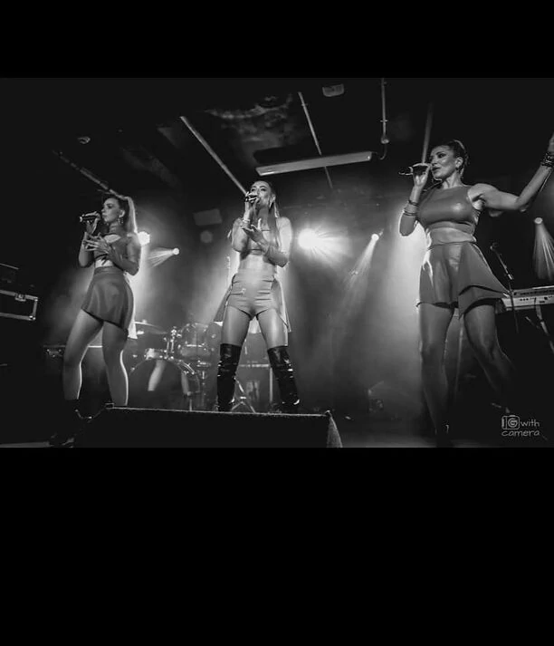 Wokalistki zespołu Top Girls opuściły kraj! Gwiazdy podzieliły się istotną informacją i materiałem! 