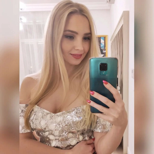 Dołączyła do Top Girls i podbija świat disco polo!  Natalia Siemieniecka zachwyca na Instagramie!