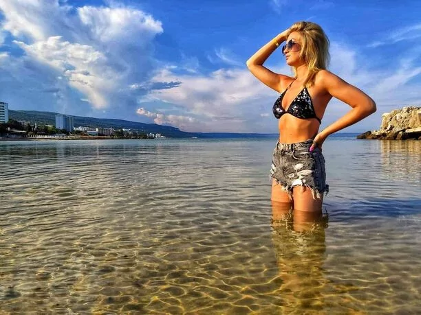 Żona znanego artysty disco polo zachwyca swoim cudownym ciałem! Wygląda obłędnie! 