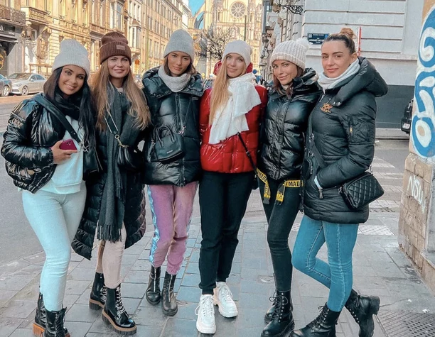 Mocno odsłaniają swoje wdzięki! Popularne wokalistki disco polo Szpilki w odważnych kreacjach! 