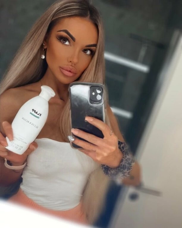 Śliczna wokalistka disco polo zachwyciła figurą! Uwagę przykuwa płaski brzuch gwiazdy! 