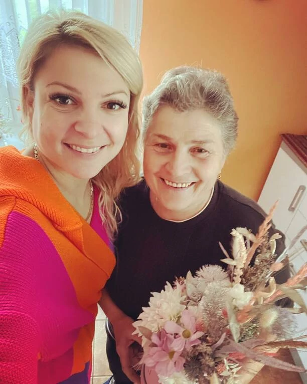 Magdalena Narożna Piękni i Młodzi pokazała mamę! Miała ważny powód! Kobiety są jak dwie krople wody?!