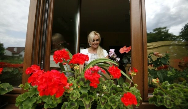 Teresa Werner mieszka w pałacu? Szokujące wnętrza domu ikony polskiej muzyki! To są dopiero luksusy! 