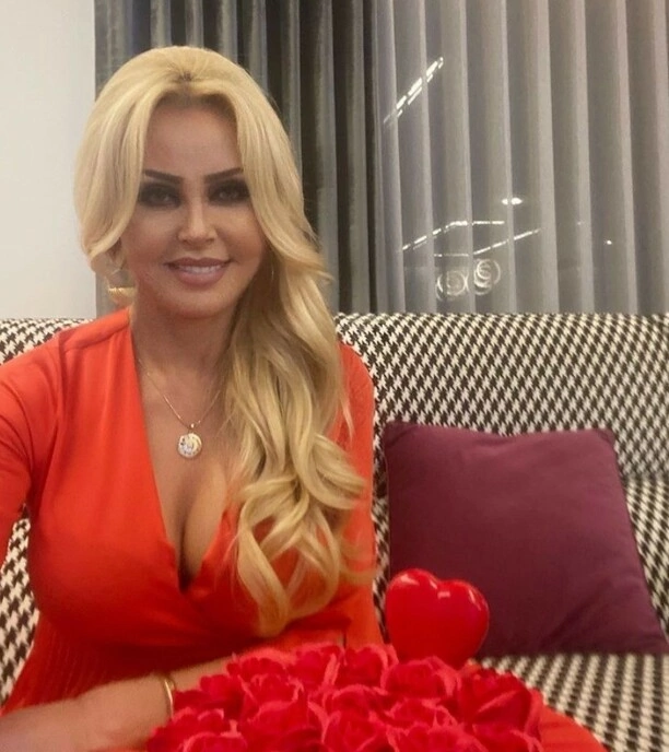 Teresa Werner mieszka w pałacu? Szokujące wnętrza domu ikony polskiej muzyki! To są dopiero luksusy! 