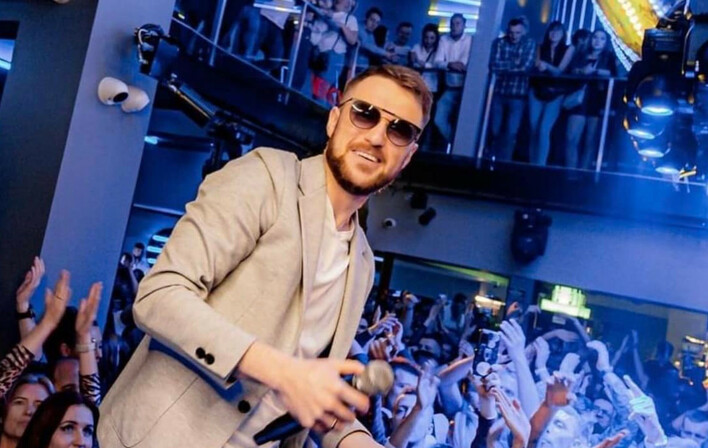 100 milionów na koncie zespołu Defis! Karol Zawrotniak to multimilioner i to dzięki jednej produkcji!