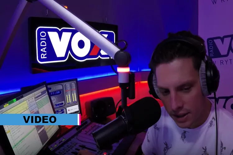 „Ona Lubi Pomarańcze (po angielsku)" - Zobaczcie video