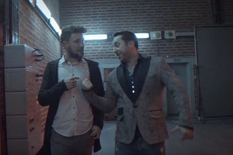 Defis i Miller w nowej wersji przeboju „Zakochane oczy”!