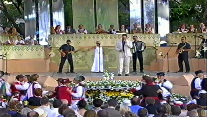 Z archiwum Bayer Full: „Muzyka spod smyka” – Węgrów 2002