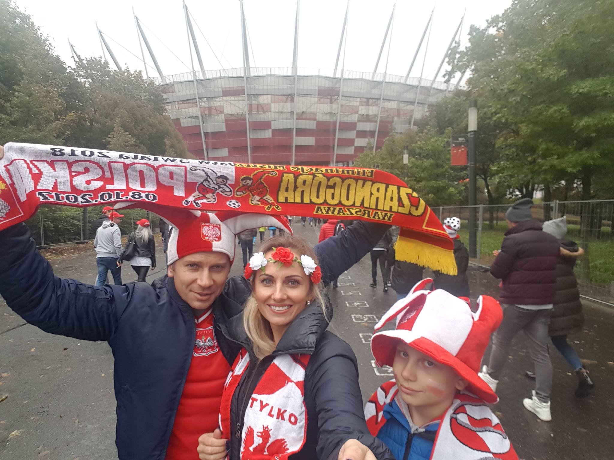 Marcin z rodziną na stadionie! Polacy awansują na Mistrzostwa Świata