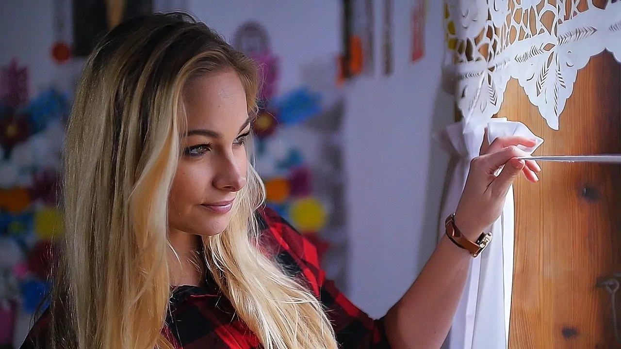 Bartosz Abramski z teledyskiem do piosenki pt. "Dom rodzinny" | FOTO