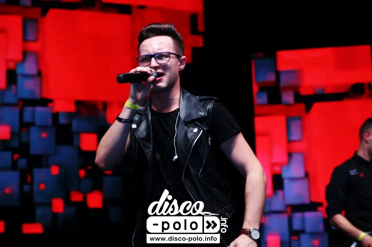 Grupa Playboys dała czadu! Ich nowość oczarowała fanów disco polo! Koniecznie zobacz | VIDEO