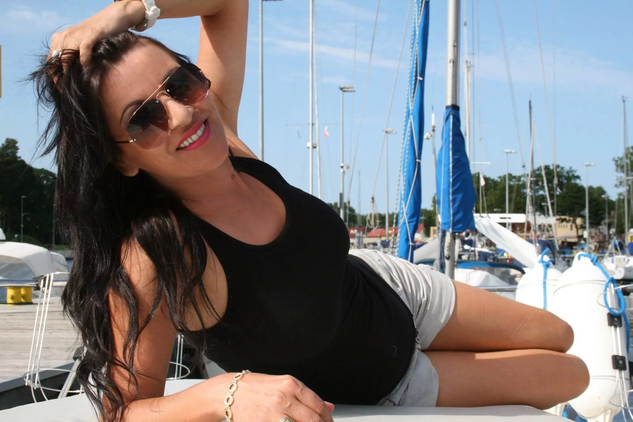 Justyna Adamczak udostępniła wyczekiwaną premierę pt. "Chcę Cię kochać" - zobaczcie czym zaskakuje! 