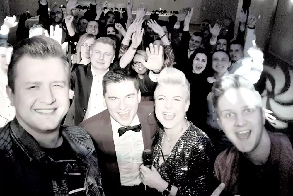 Piękni i Młodzi zagrali na osiemnastych urodzinach Pawła! "Zacna to była impreza" - komentuje zespół