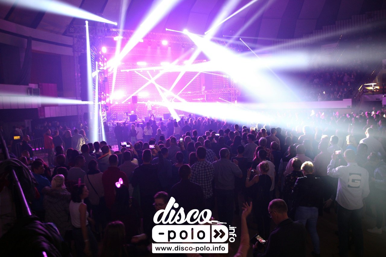 Fani śpiewają największe hity disco polo! Musicie to zobaczyć! Hit YouTube