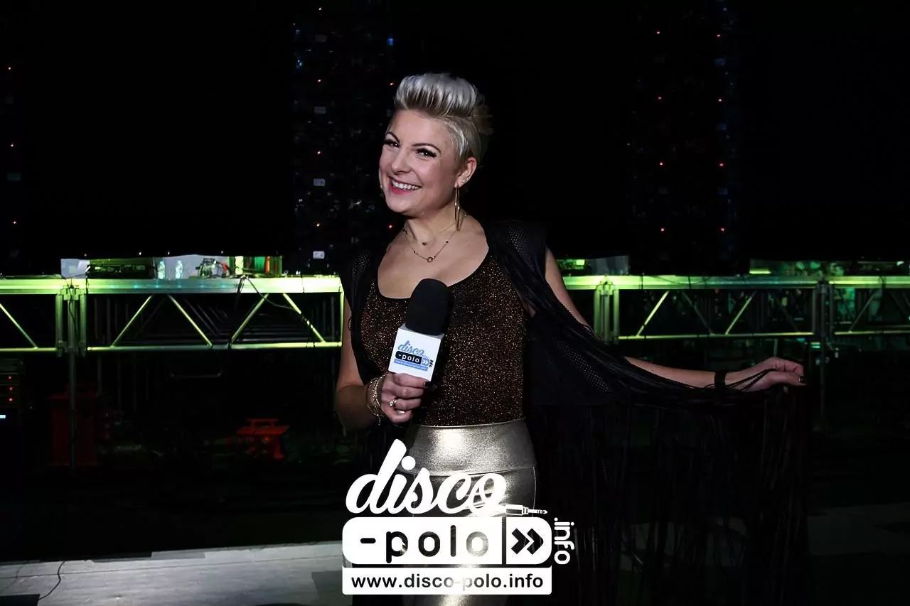 Wyjątkowe wyznanie podczas koncertu disco polo w Kadzielni! Magda Narożna zadedykowała utwór córce! 