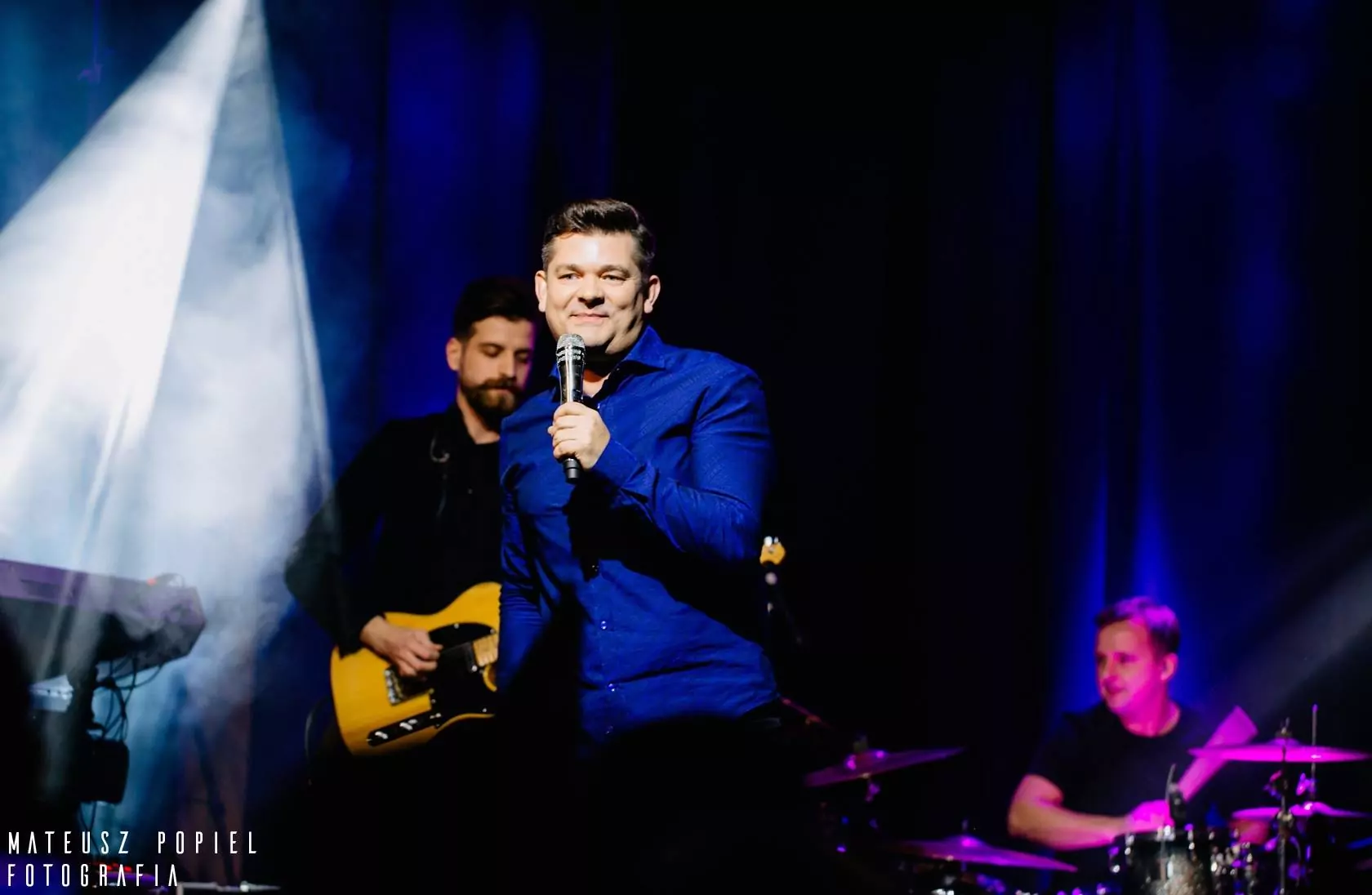 Zenon Martyniuk zaśpiewał na żywo z instrumentami! Internauci pod ogromnym wrażniem! Takiego koncertu jeszcze nie było! 