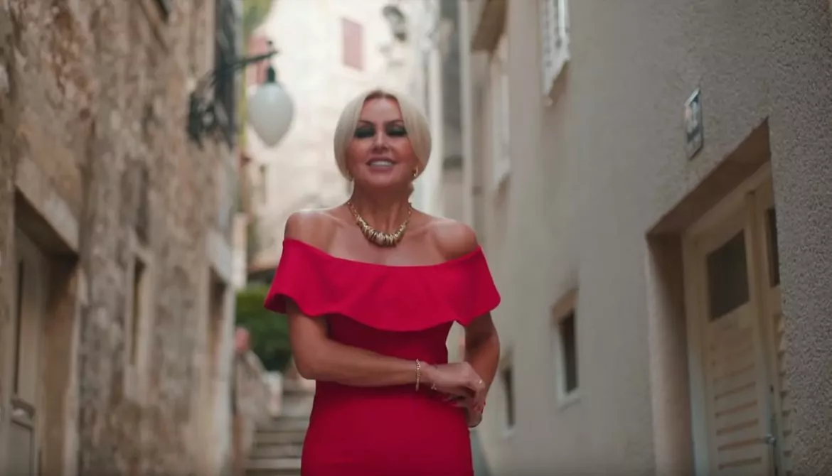 Uczta dla ucha oraz oka! Zobaczcie premierę od królowej - Teresa Werner zaskakuje!