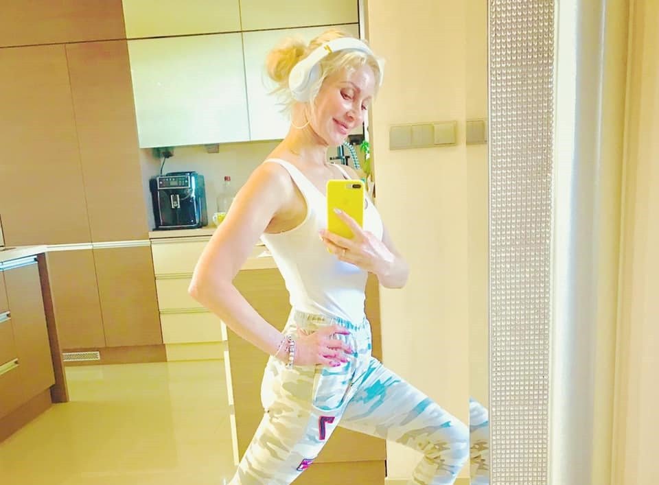 Uwielbiana wokalistka disco polo poprowadziła fitness w wersji online