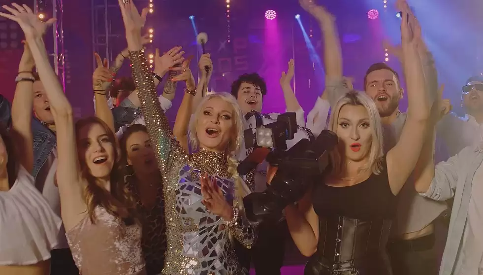 NA BOSO w disco polo! Taneczny i wpadający w ucho hit disco polo podbija całą Polskę! Posłuchajcie genialną nowość zespołu Mejk!