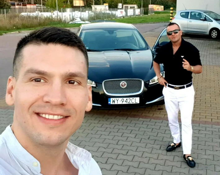 Popularny gwiazdor disco polo królem polskich wesel?! Niezwykłe nagranie podbija internet | Bayera na szczycie!  VIDEO