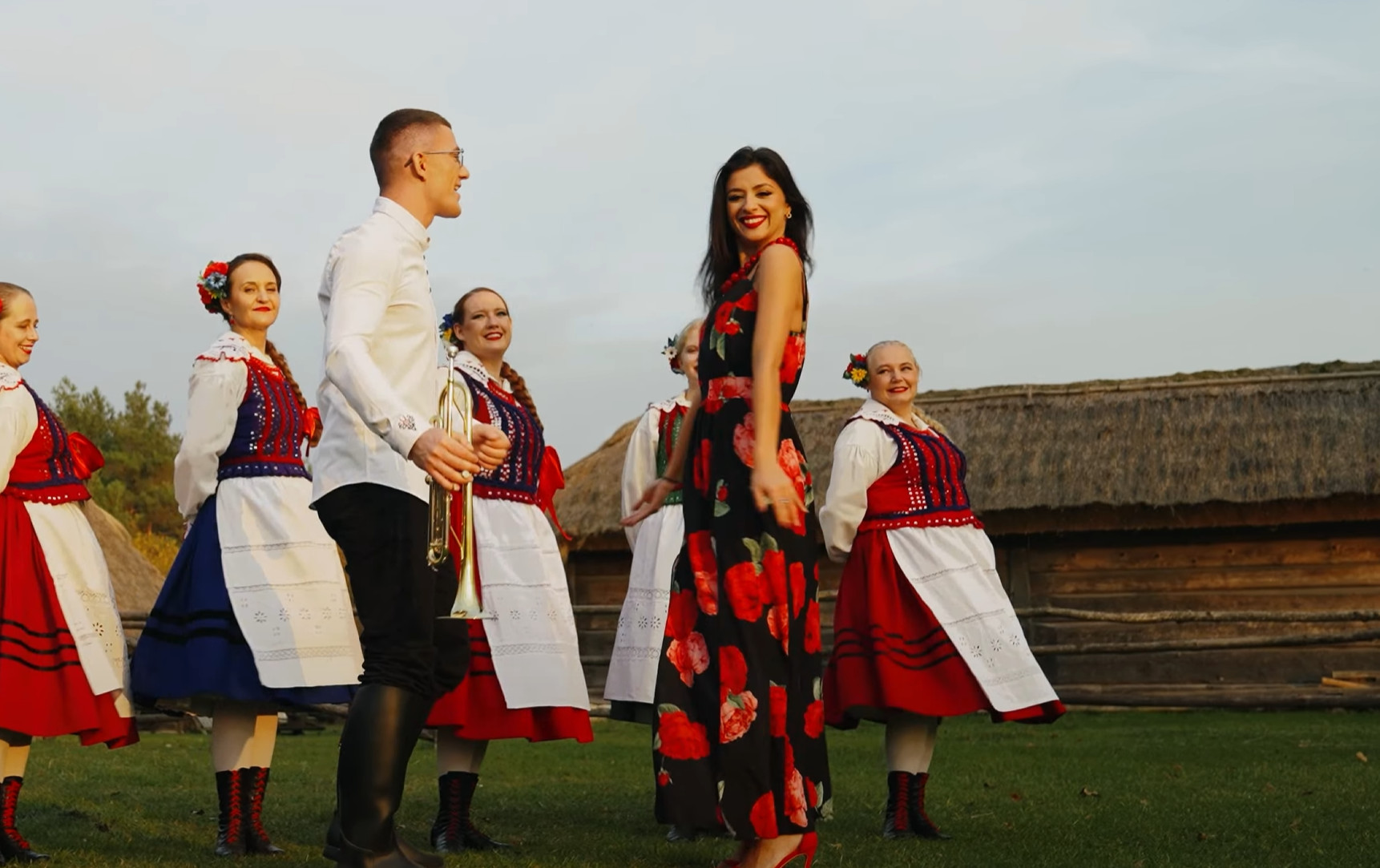 Gorąca premiera: Fox Folk - „Śliczne Dołeczki” zachwyca wyjątkowym klimatem!

