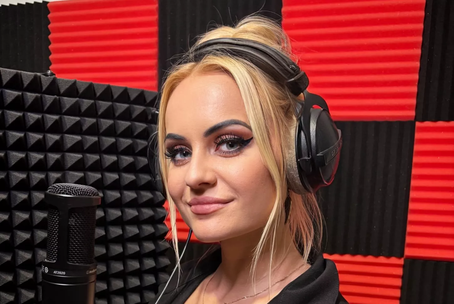 „Takiej Eli jeszcze nie znacie". Ela Kliś zdradziła, co dzieje się w studiu nagraniowym