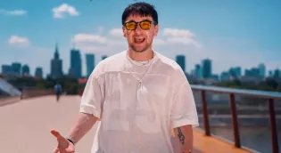 Ambu-Lans szykuje wakacyjną petardę. „Do Ciebie Halo (Vice Versace)"! Mamy przedpremierę!