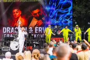 Boys i bracia Paczkowscy zaśpiewali „Jak El Dorado" na żywo. Tak wypadł duet w Siennicy