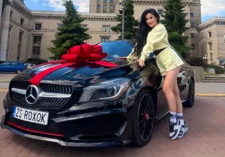 Co za cacko! Młoda gwiazda disco polo Roxaok spełniła marzenie i pochwaliła się nowym Mercedesem