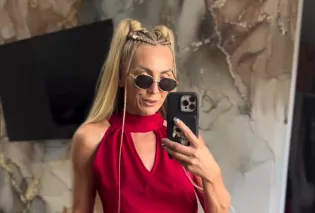 Czy Joanna Narożna ma najlepsze nogi w disco polo? Czerwona mini z jej butiku nie pozostawia złudzeń