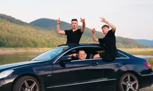 Drużba Kamil „Byle do soboty". Zobaczcie nowość!