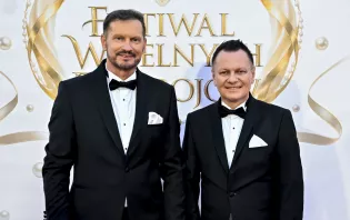 Gorąca premiera Classic „Milion białych róż"! Polacy pokochają ten numer?!